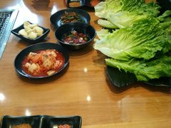 -肉甲韩国木炭烤肉(新壹街1店)