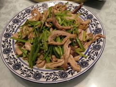 -泉畔人家·老济南经典鲁菜(大明湖店)