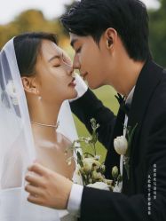 -雪中彩影婚纱摄影·微光艺术中心