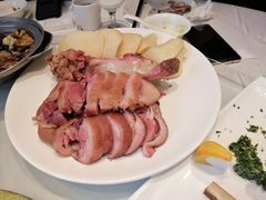 香酥咸肴蹄-老人和饭店(淮海中路店)