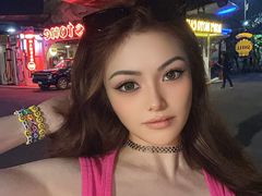 -席娜卡琳火车铁道夜市