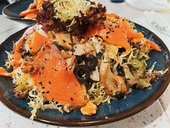 烟熏三文鱼杂菌沙拉-BE BRIGHT KITCHEN(正佳广场店)