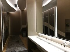 -银泰百货(厦门国贸中心店)