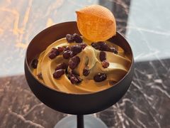 抹茶软冰淇淋配豆腐脆及蜜红豆-FLAIR顶层餐厅酒吧(浦东丽思卡尔顿酒店)