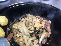 -屯老二农家铁锅炖·行业领军者(梅江店)