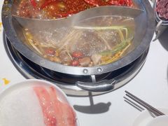 -茅草房·河畔园林火锅