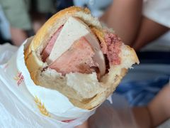 -Bánh Mì Huynh Hoa