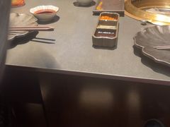 -铭牛烧肉·和牛海鲜自助(高新月牙湖店)