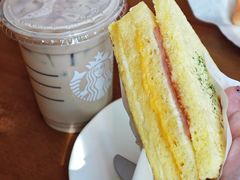 -星巴克(南宁民歌湖店)