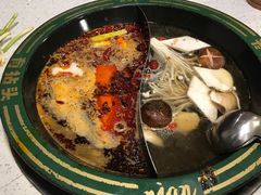 菌汤鸳鸯锅-有拈头成都市井火锅(南山总店)