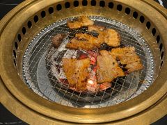 -山川小町·极番烧肉(新地假日广场店)
