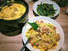 菠萝炒饭-默加东南亚美食(大宁音乐广场店)