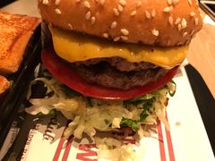 -The Habit Burger Grill 哈比特汉堡(复兴soho店)