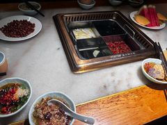 -巴渝瓦肆重庆鲜火锅(宝龙环湖店)