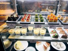 -雍容荟帝王蟹活龙虾展台自助(IFS黑金店)