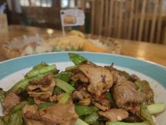 -花溪雨·森林餐厅(石基店)