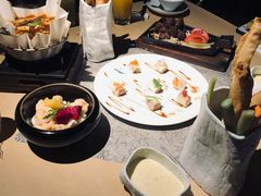 -穹六人间 people 6(岳阳路店)