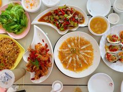 -覃记海鲜美食餐厅