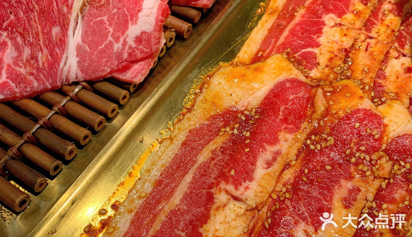 上海超火的烤肉店中午来广州啦，人均不超百，吃到扶墙❗️