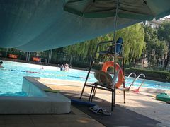 -小海豚国际游泳培训中心(松江九亭店)
