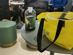 -奈雪的茶(亨特国际广场店)