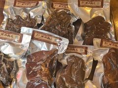 -老鼎万春卤菜(五代传承创始老店)