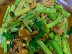 香猪肉芹菜-苗湘食府(十年店)