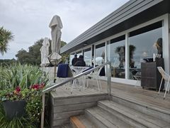 -Takapuna Beach Cafe