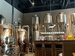 -HUZI虎滋精酿餐吧(京西大悦城店)