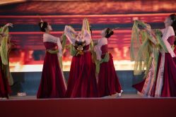 -尚美霓裳晚礼服·合唱服·舞蹈演出服租赁定制