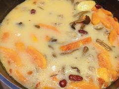 木瓜菇菌乳鸽汤-石岐乳鸽村(南海第三分店)