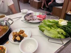 -捞小鲜虾滑海鲜自助火锅(嵊州吾悦店)