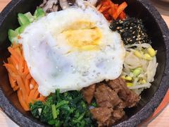 大粒牛肉石锅拌饭-小木屋拌饭(沈阳中街大悦城店)