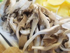 -哈尔滨烧烤·山河村铁锅炖(交大店)