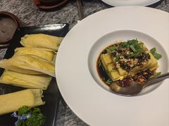 -彩云天云南餐厅