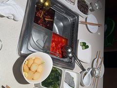 -海底捞火锅鲜切牛肉主题店(长寿路店)