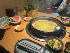 -一朵菌·野生菌探索家火锅(南亚店)