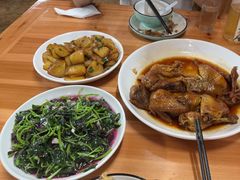 -芦茨金富饭庄·25年老字号·专做稻草鸡