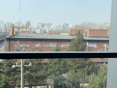 -中地华冠羽毛球俱乐部