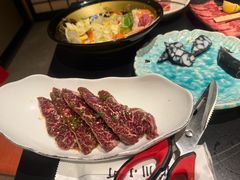 -山川小町·极番烧肉(新地假日广场店)
