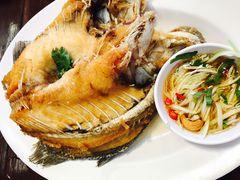 炸石斑鱼-大螃蟹海鲜餐厅