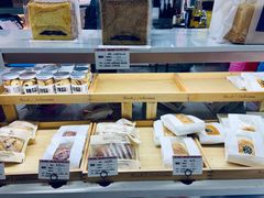 面包甜点陈列柜-陳磊蛋糕(巴黎店)