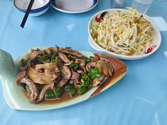 -崴海渔村(虹梅路店)