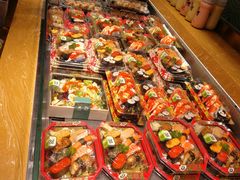 京都八点-池田寿司·4H鲜作(西直门凯德华联店)