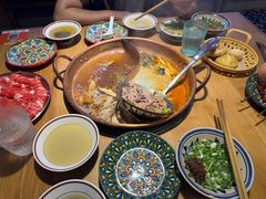 -洱火云南酸菜牛肉火锅(石景山当代商城店)