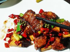 辣子黑金蒜爆炒M5和牛肉-环球港凯悦 · 享悦中餐厅