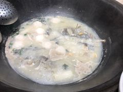 -陈大锅·岳阳鱼馆·地道岳阳菜(美食街店)