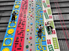 -极限PLAY运动娱乐新世界·团建派对潮玩休闲馆·室内蹦极高空游乐园