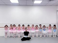 -小芳舞蹈团·少儿舞蹈·中国舞(龙江校区)