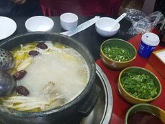 -南渝食府.墨脱石锅松茸鸡